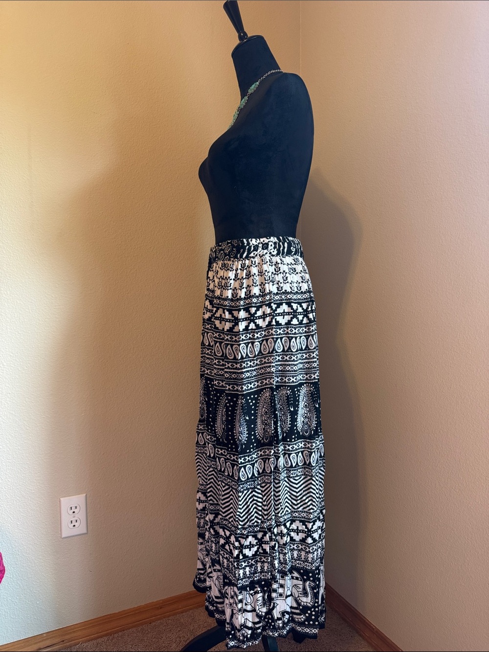Bohemian Black and White Printed Maxi Skirt with Elastic Waistband